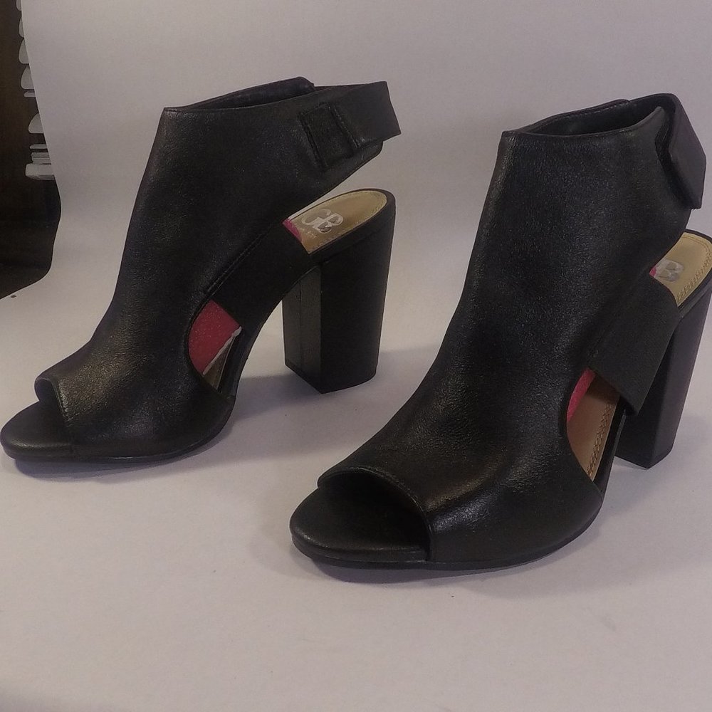 Gianni Bini Black Leather Wedges